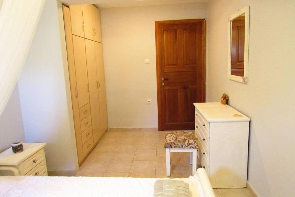 Christie'S Ground Floor Apartment By The Sea กาโตกัตซา ภายนอก รูปภาพ