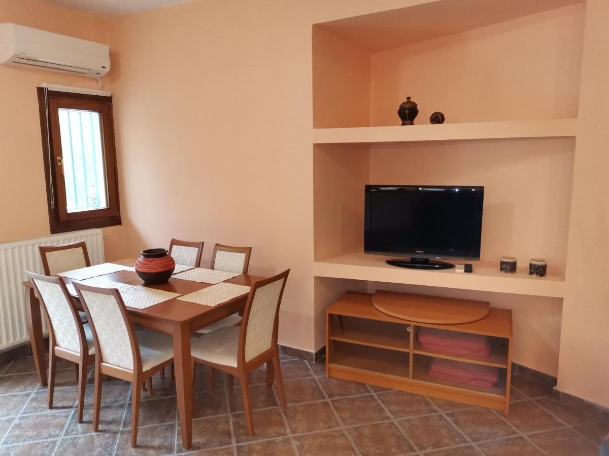 Christie'S Ground Floor Apartment By The Sea กาโตกัตซา ภายนอก รูปภาพ